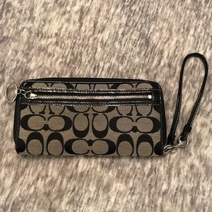 Coach Signature Wristlet/Wallet